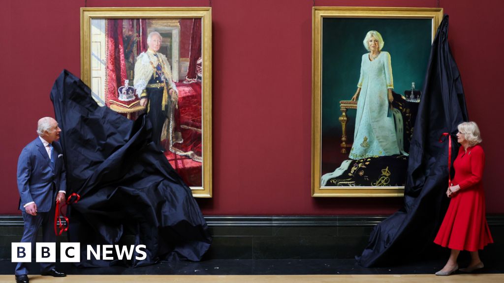 Crown portrait of the king and queen at the National Gallery