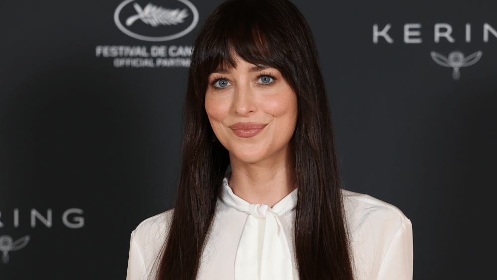 Dakota Johnson Slams Studio Bosses, with “no asshole policy”