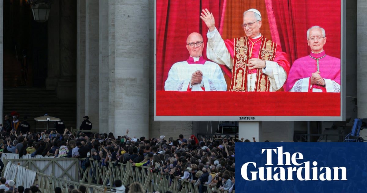 “Deep Disk Eucharist”: The Internet Reacts to Our Jokes and Chicago Pride | Pope Leo 14