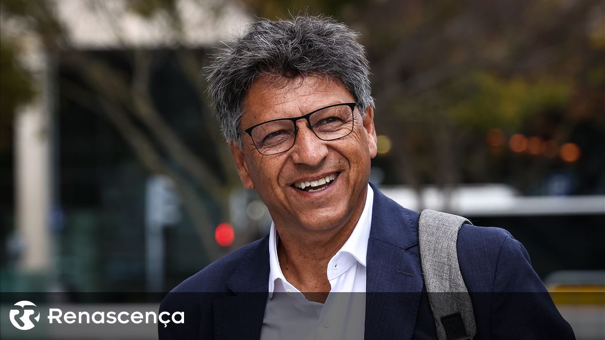 Defenda o ex -secretário de Estado em território de trava