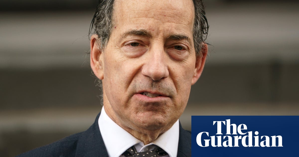 Democrats demand answers to Trump's main crypto investor | Donald Trump