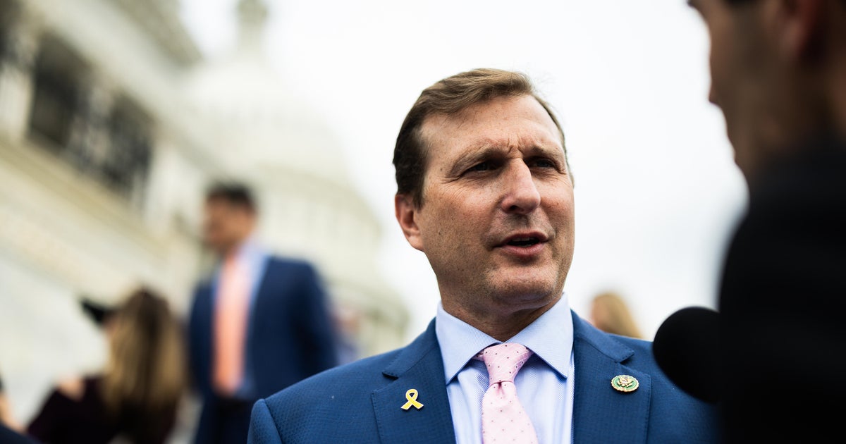 Democrats urge Trump administration to step up efforts to curb cross-border American-made guns