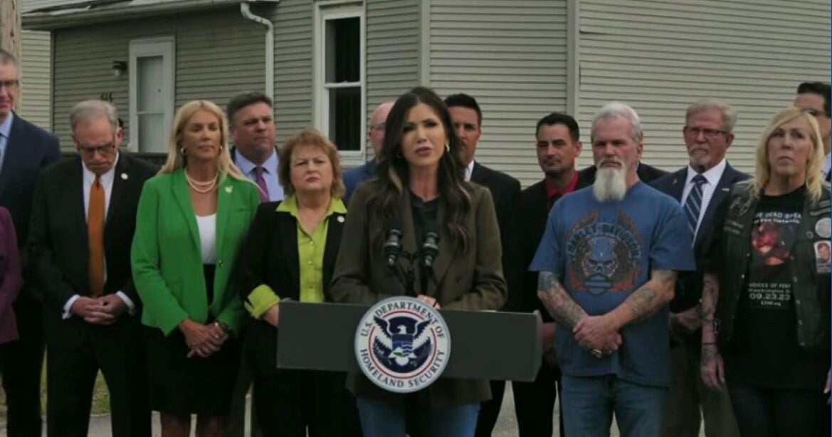 Department of Homeland Security Secretary Noem and Illinois Governor Pritzker Spar, involving state immigration policy: “Showing for Fox News”