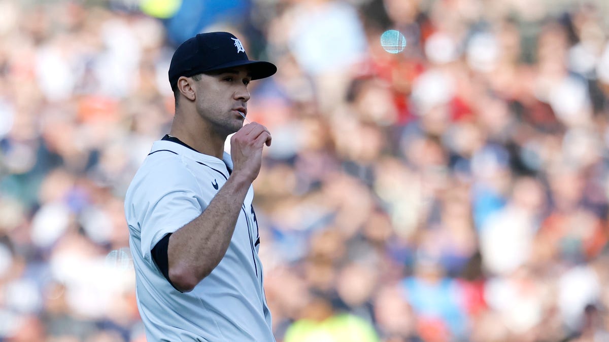 Detroit Tigers win a Texas Rangers home run streak in 10-3 loss