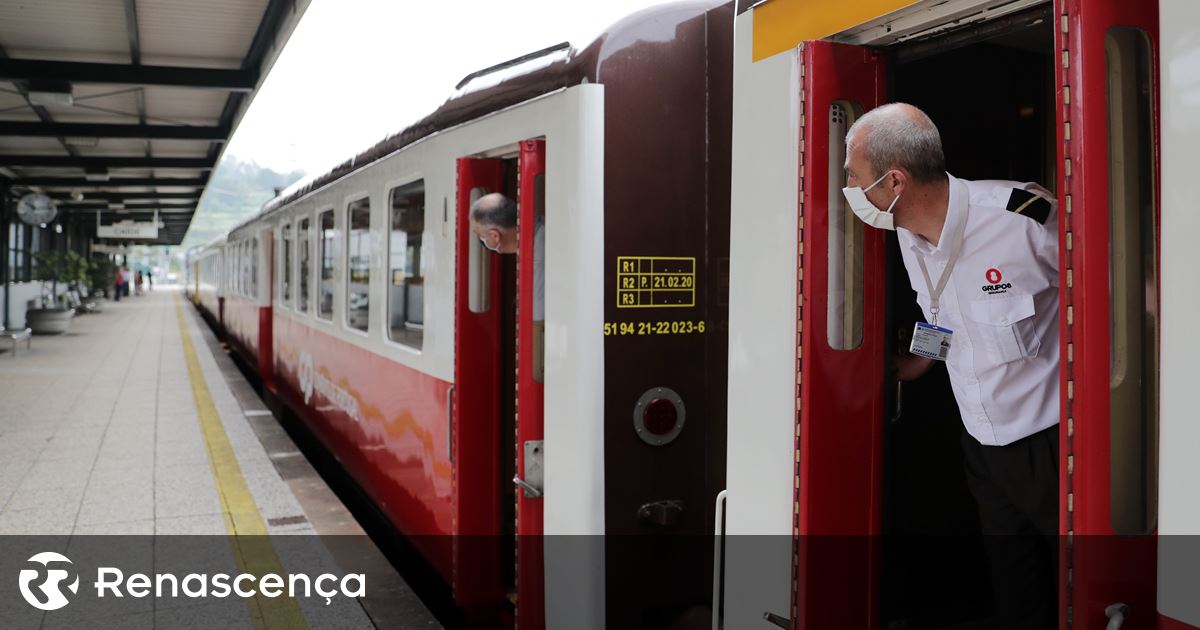 Devido às limitações da linha Douro, o trem histórico com locomotivas na década de 1960