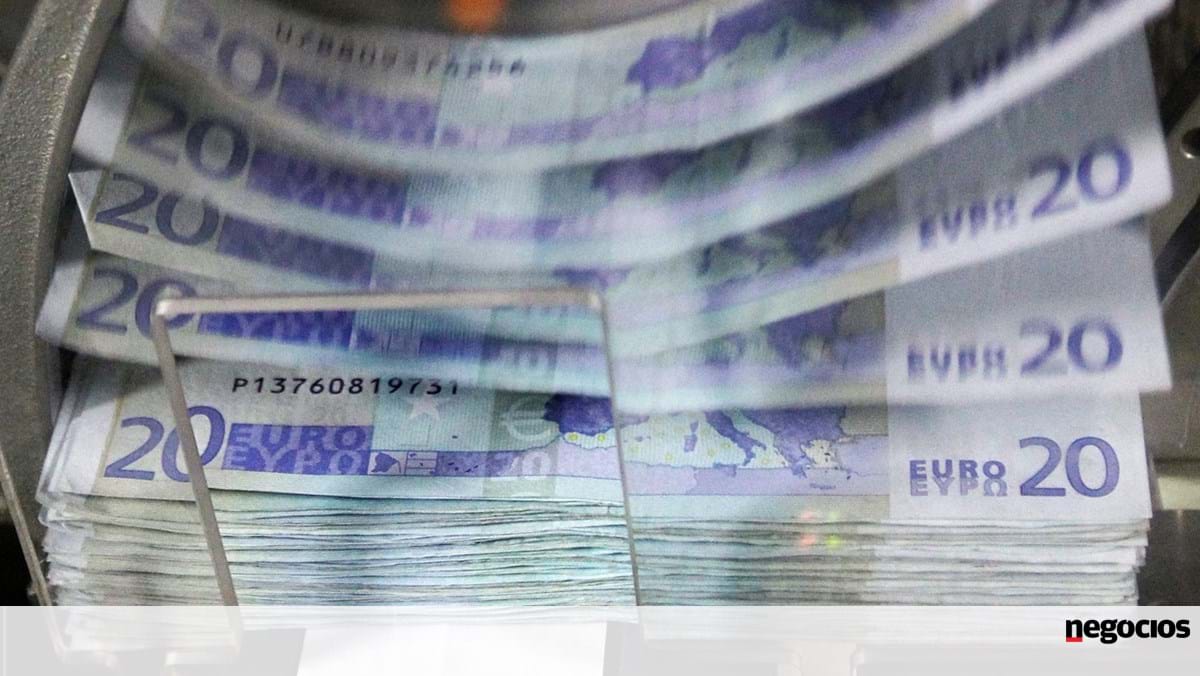 Economias familiares em bancos atingiram um novo recorde de mais de € 193 bilhões – taxa de juros