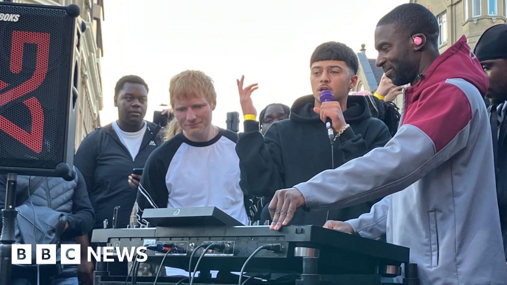 Ed Sheeran supports Shefield