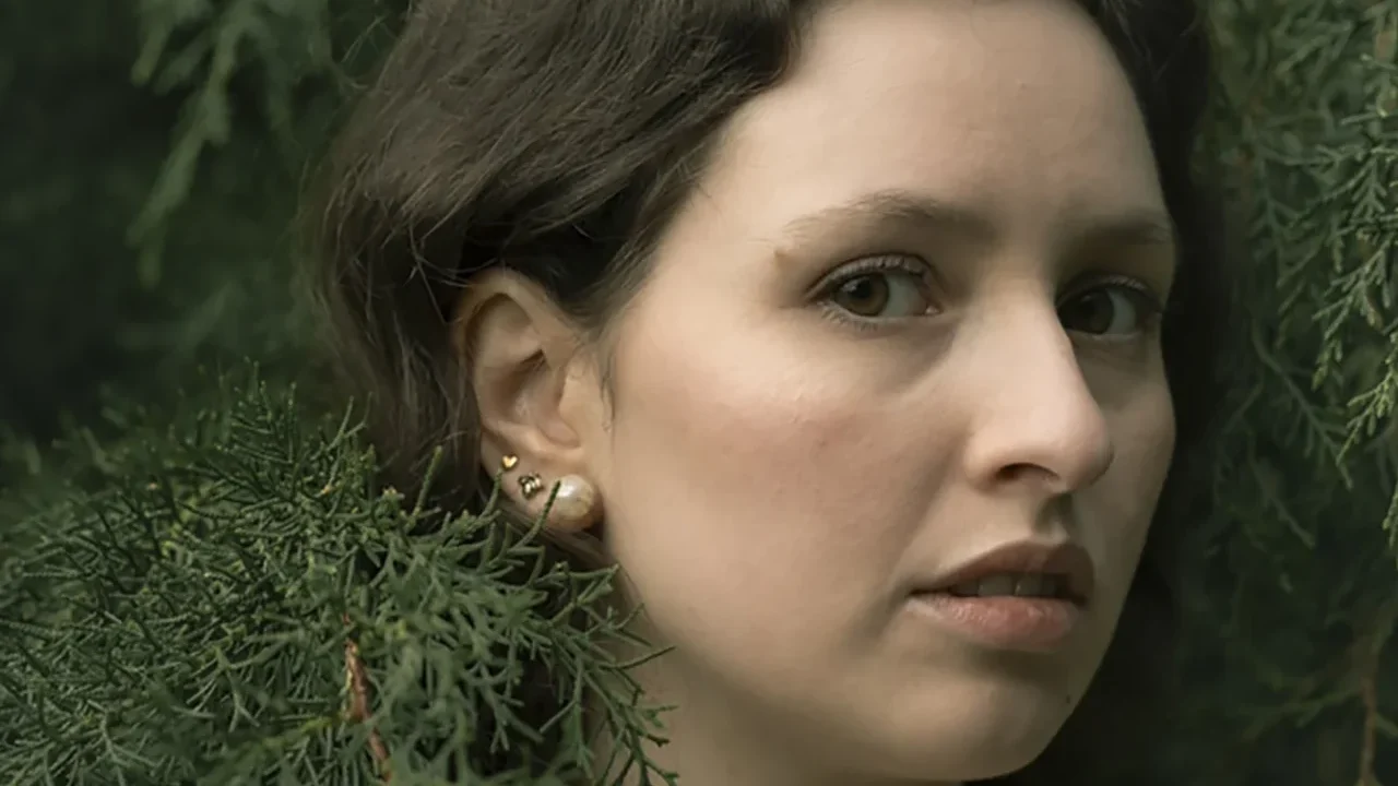 Estela Alexandre lança seu primeiro álbum com 50 músicos convidados
