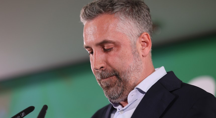 “Estes são momentos difíceis à esquerda.” Pedro Nuno anunciou sua renúncia como líder do PS