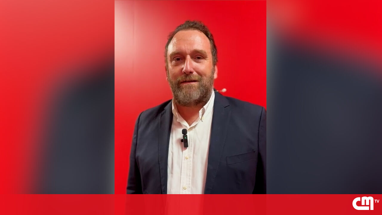 “Estou no meio de um discurso muito formal: a estréia de Eduardo Madeira sobre 'Comentarista Político' – Vídeo