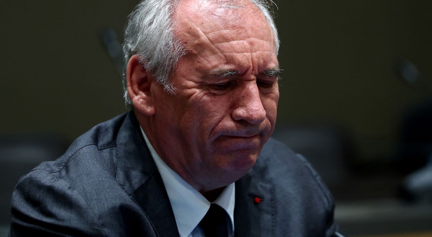 “Eu ouvi da mídia.” François Bayroux nega abusos que cobrem escolas católicas