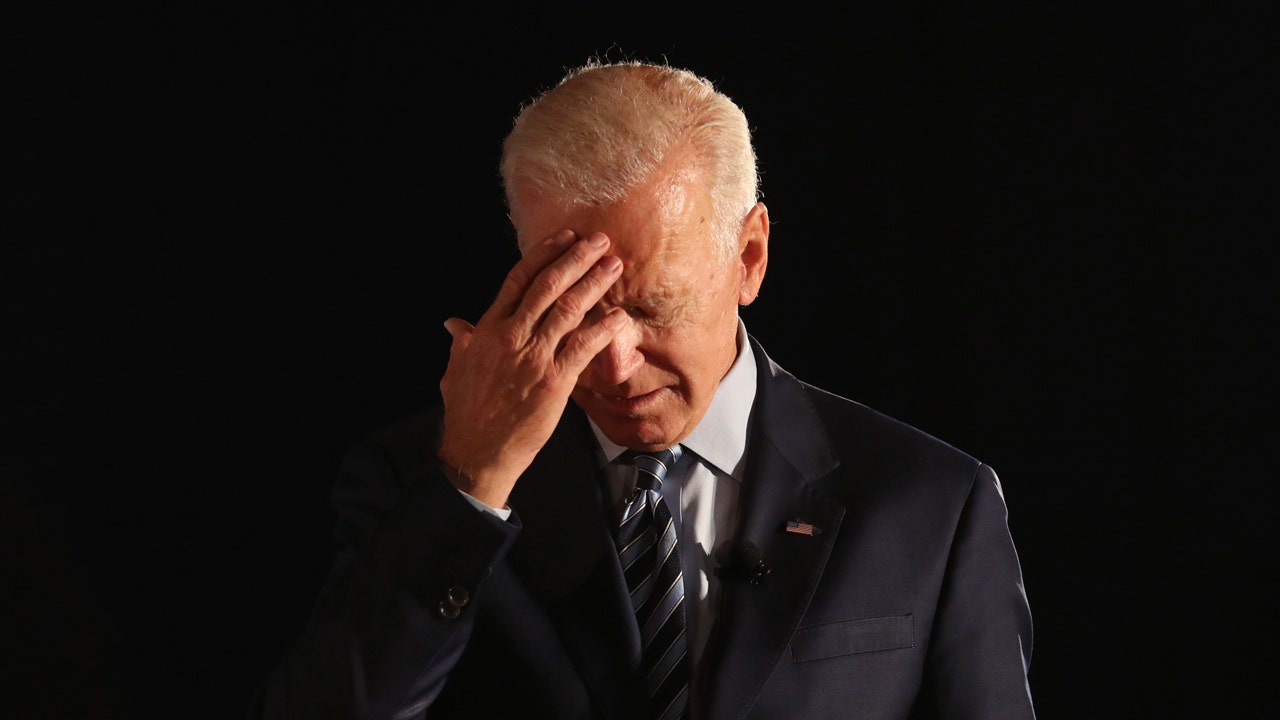 Excellent cover-up: Assistant debates whether to put Biden in a wheelchair