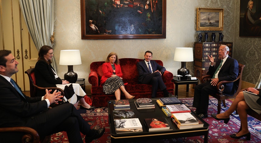 Faça imediatamente. Marcelo Ausculta envia o primeiro -ministro