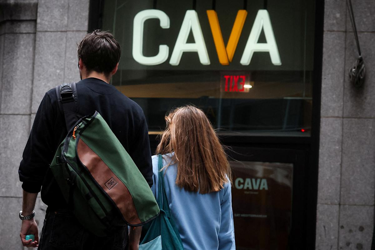 Fast casual restaurants stagger in uncertain environments – but cava doesn't