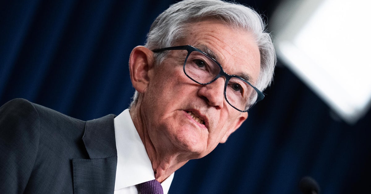 Fed keeps interest rates stable as central banks weigh the impact of Trump tariffs