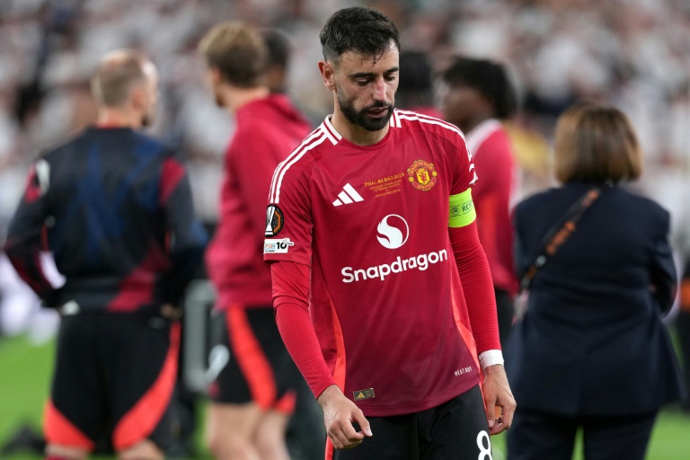 Fernandes proposes to leave UTD to help the club rebuild