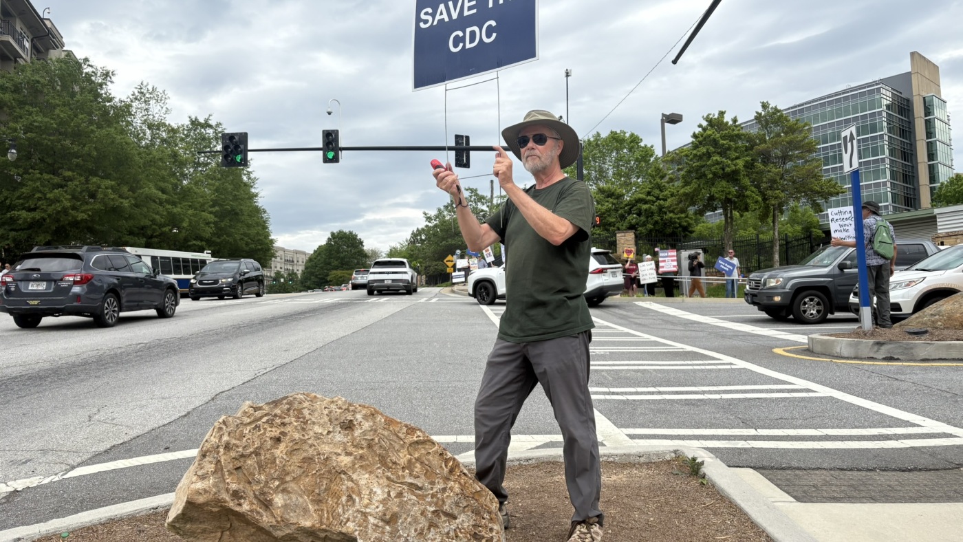 Former CDC staff warns of “five alarm fires”: shooting