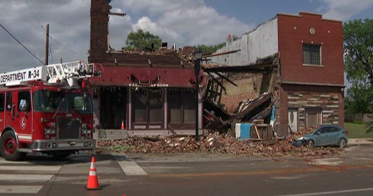 Four known deaths, at least 10 injured St. Louis tornado