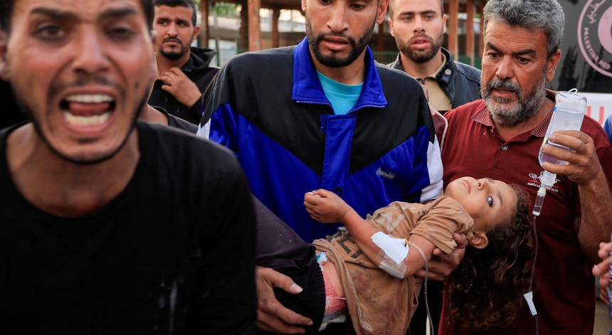 Gaza. Mais de 80 pessoas morreram no atentado de Israel, incluindo mulheres e crianças