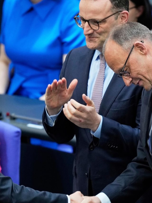 German Chancellor visits Warsaw and Paris to emphasize European unification