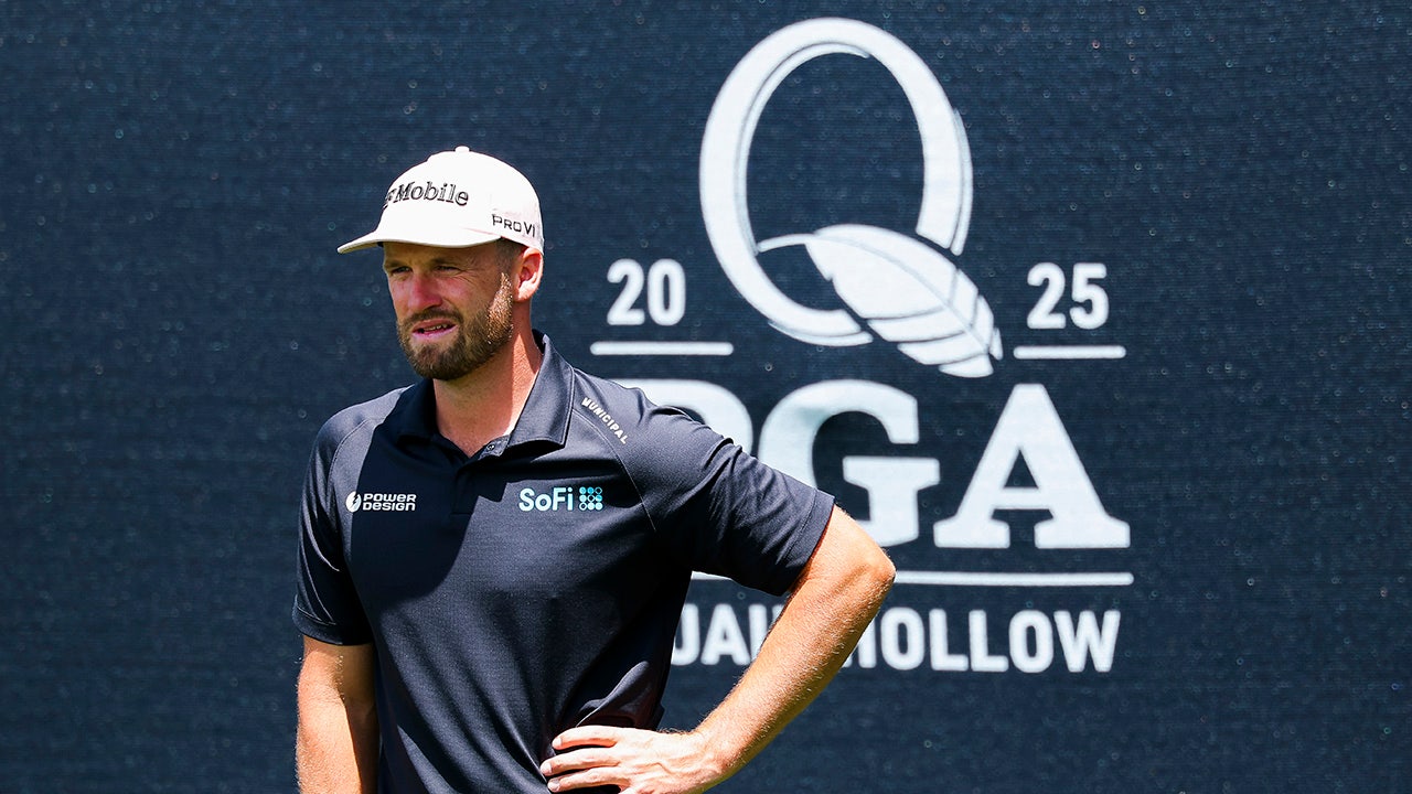 Golfers apologize after PGA Championship collapses