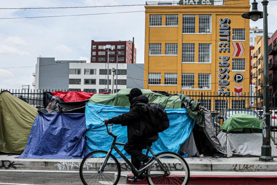 Governor News once again urges cities to ban homeless camps