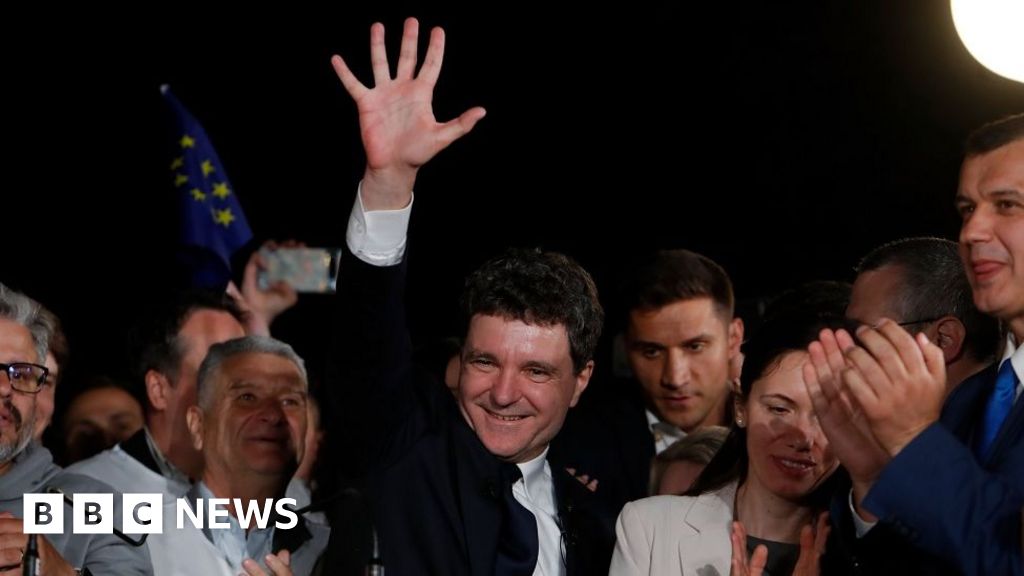 Great challenges await Romania's new president