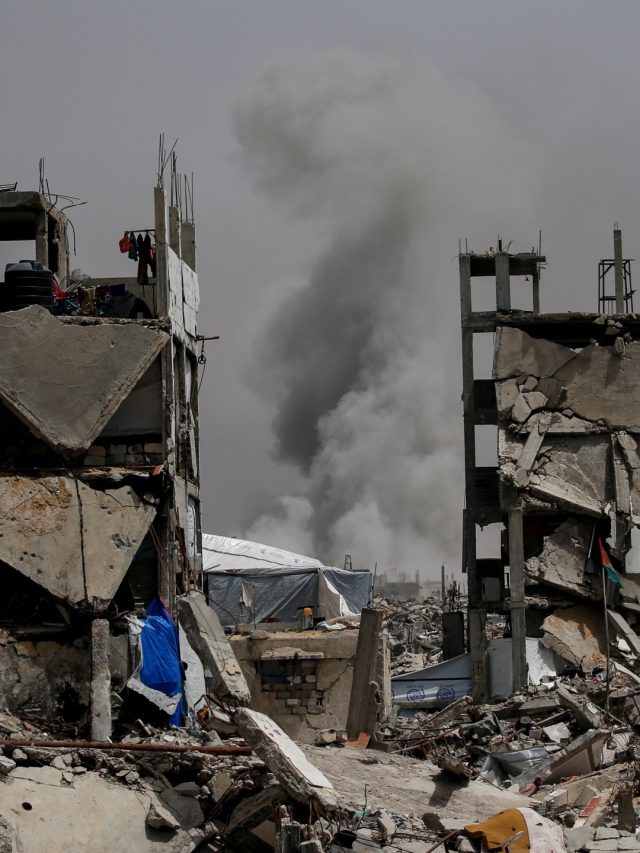 Hamas said a truce in Singapore is underway as Israel expands its ground attack. Israel – Palestinian conflict news