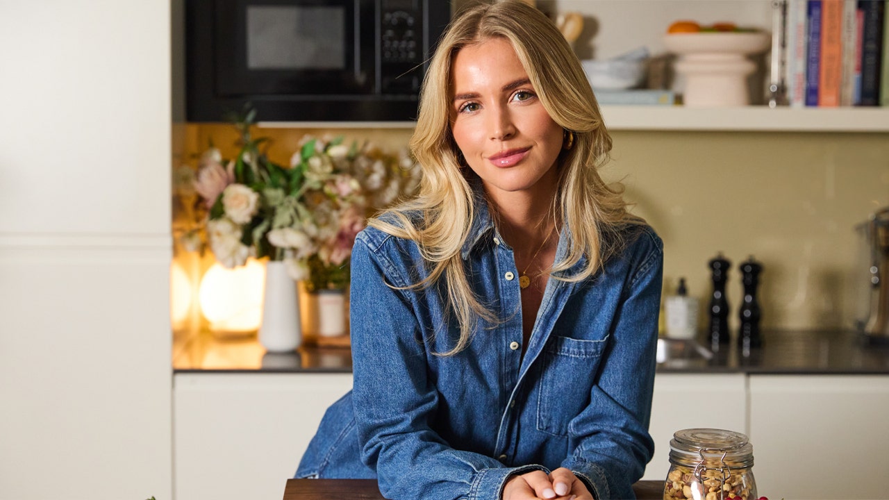 How Emily English gains over 1.8 million followers by meeting healthy recipes