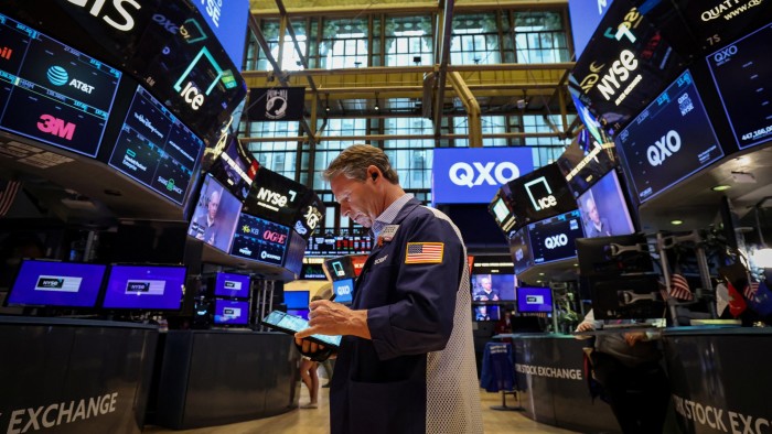 How much do you have to contact with US stocks?