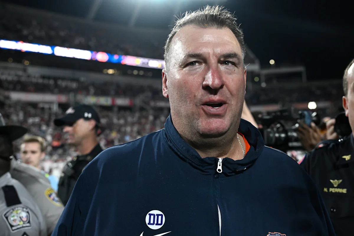 Illinois rewards football coach Bret Bielema and basketball coach Brad Underwood