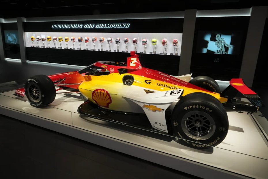 IndyCar explores independent management agencies that do not include Penske employees