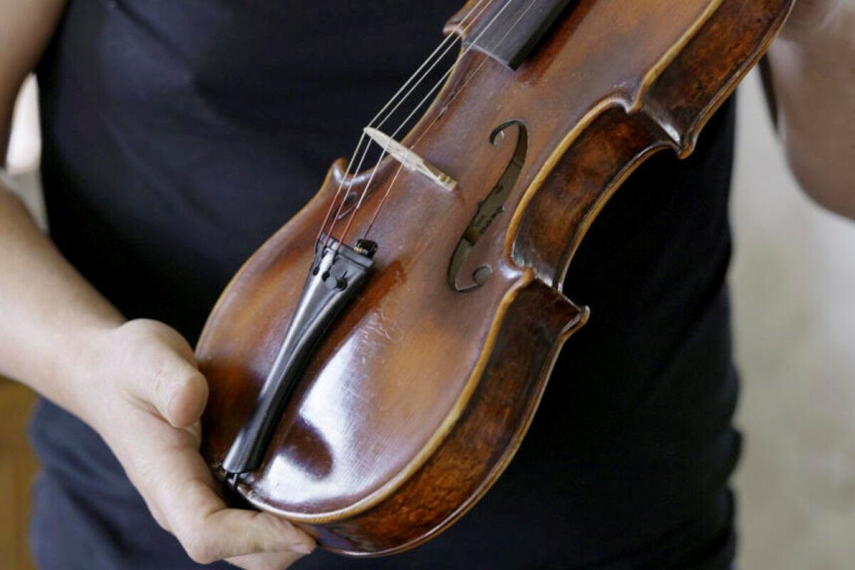 Informações secretas foram reveladas há 80 anos sobre violino judeu nos campos nazistas