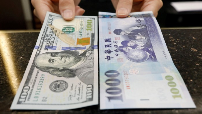 Investor investment in U.S. trade deals boost Asian currencies