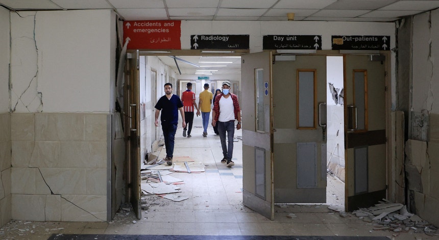Israel ataca os hospitais em Gaza novamente após um breve fechamento