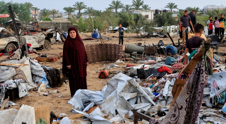 Israel permitirá a ajuda humanitária limitada para entrar em Gaza