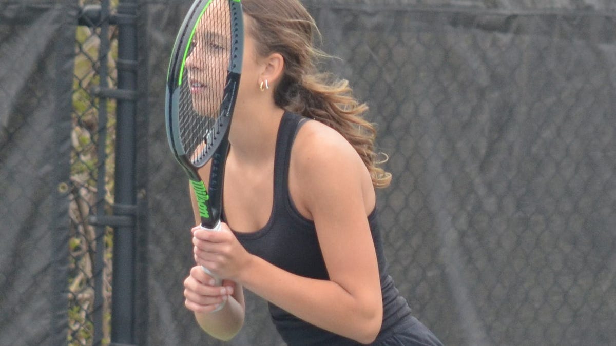 Iyla Holmes will be the state tennis final; HC, WO, Hamilton ranks top 10