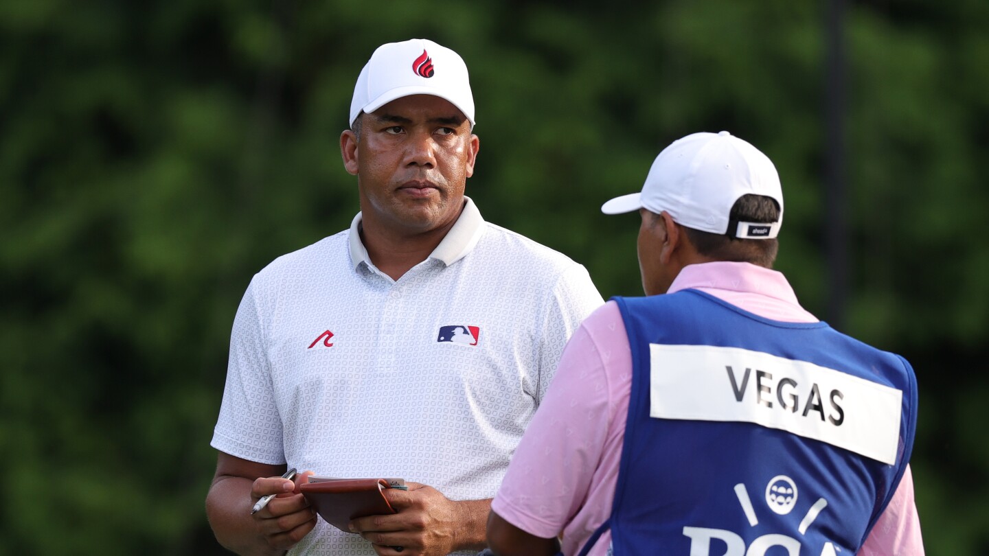Jhonattan Vegas leads PGA champion as stars fail to shine on day one