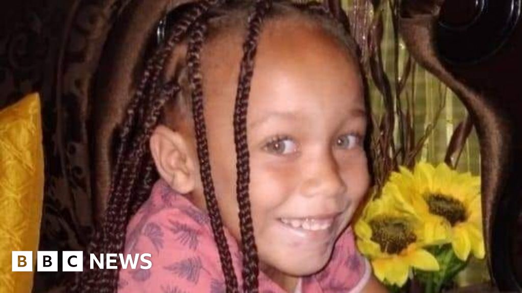 Kelly's mother convicted of kidnapping her daughter in South Africa
