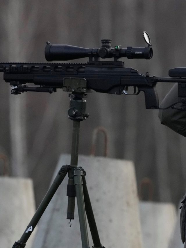 Latvia warns that “lost tourists” in the forest may be Russian spies