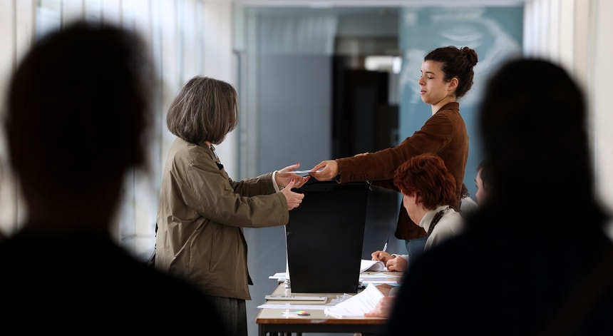 Legislativo 2025. Os eleitores votam para escolher 230 delegados