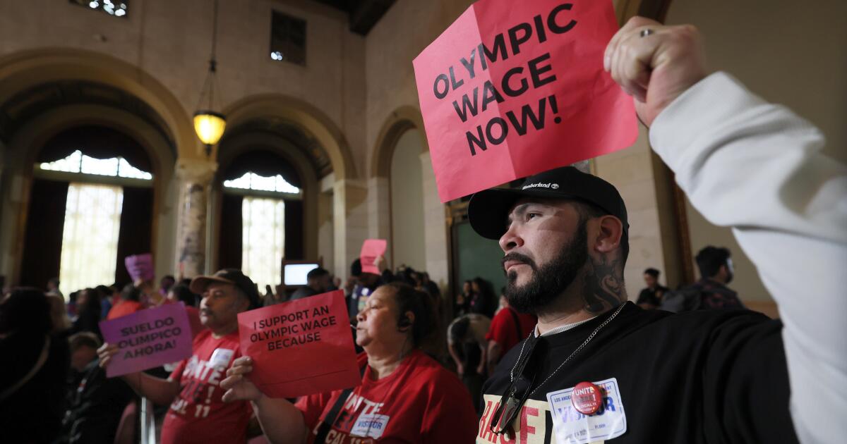 Los Angeles Council members were told that voting could violate public meeting laws. They still vote