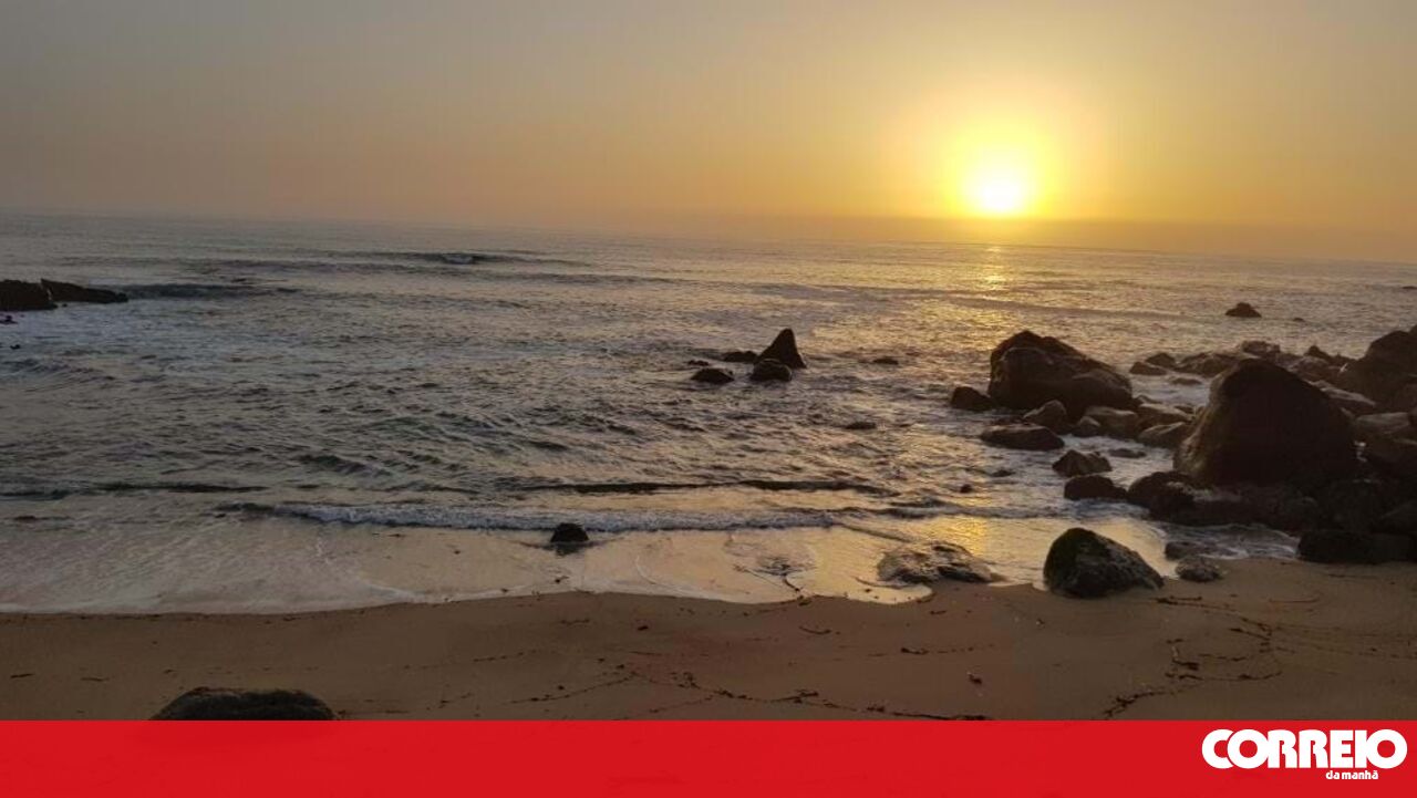 Mãe e filho resgataram de rochas na praia de Lavadores em Vila Nova de Gaia – Portugal