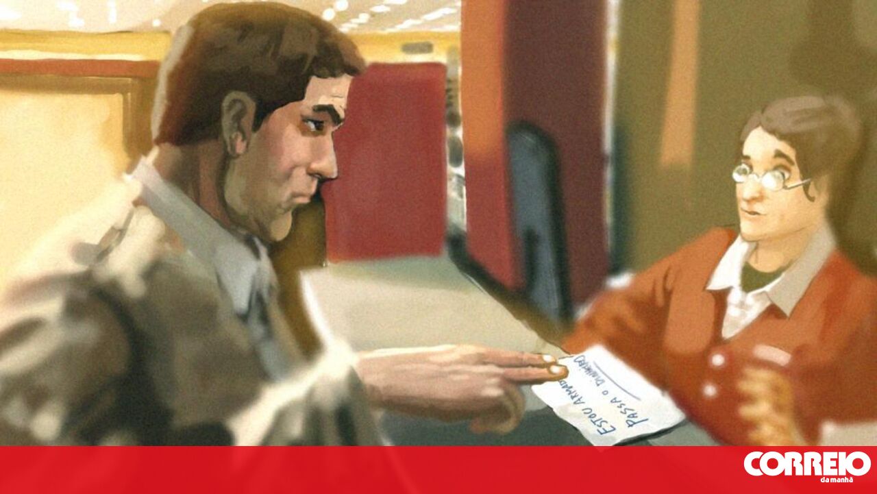 Mais de 8.000 cardboards de corrente de folhas em três bancos – Portugal