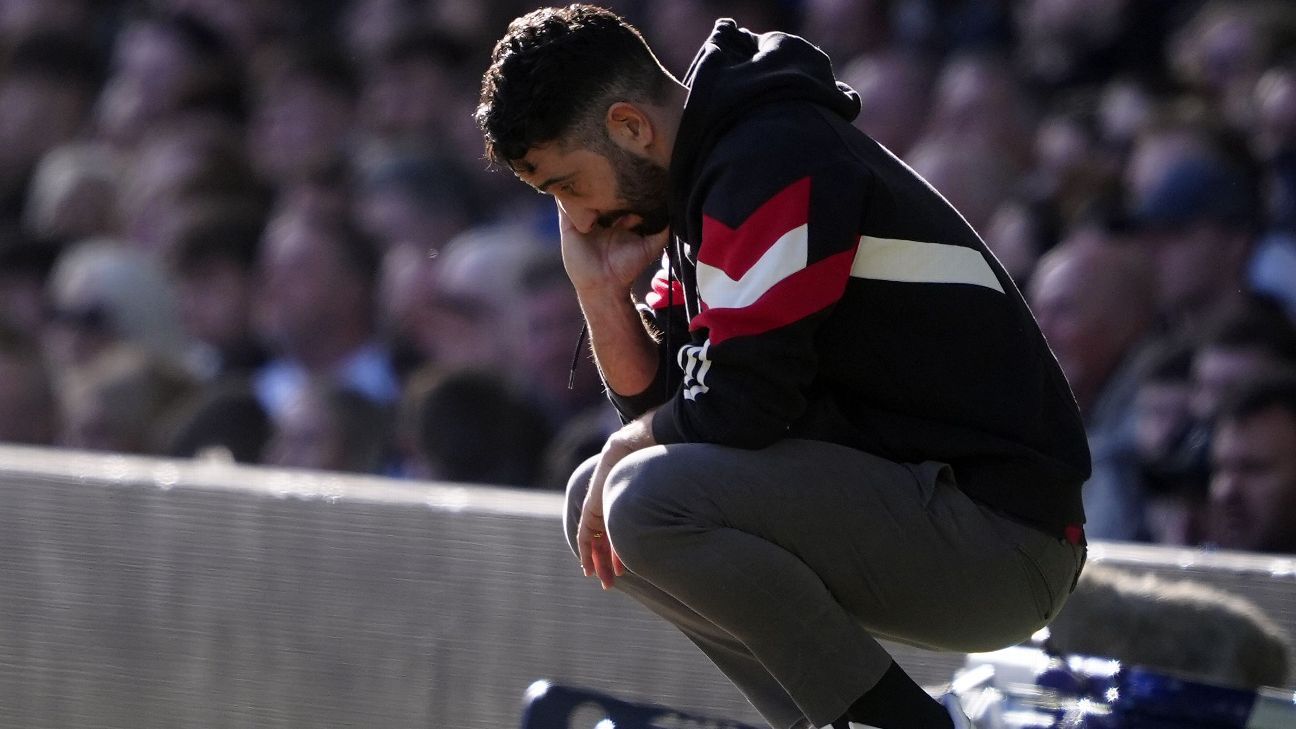 Manchester United's Ruben Amorim won't resign, but insists Job online