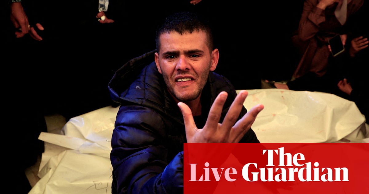 Many Palestinian people die in attacks on Gaza as Israel strengthens bombing campaign – Gaza War Live | Gaza