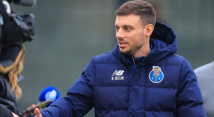 Martín Anselmi disse que estará no FC Porto “pelo menos até 2027”