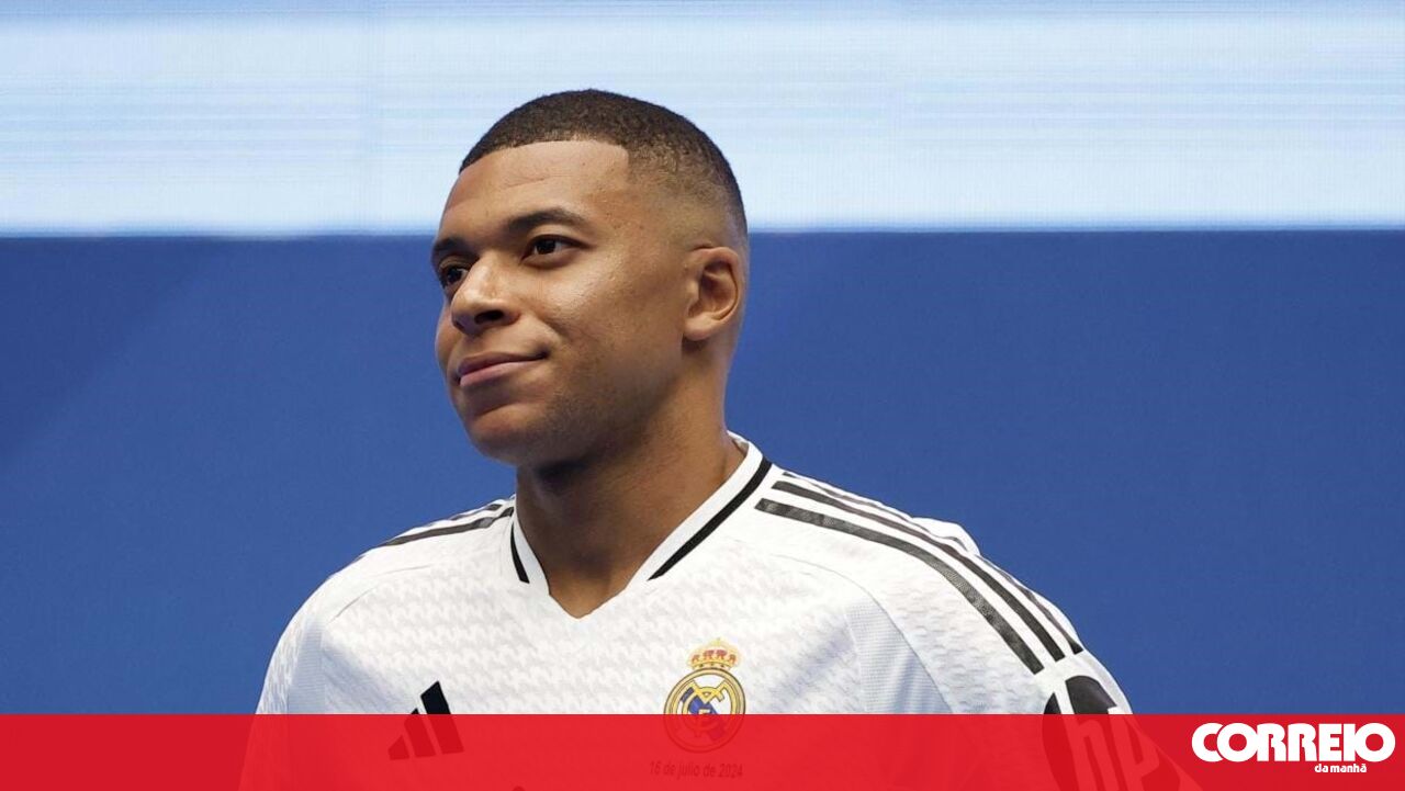 Mbappé Bite Saltos Altos – Futebol