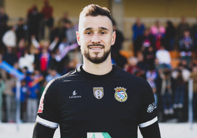 Mestre de escalada: o incrível registro do goleiro de Alverca