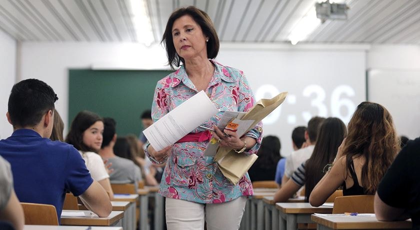 Metade dos professores tem alunos desaparecidos na aula